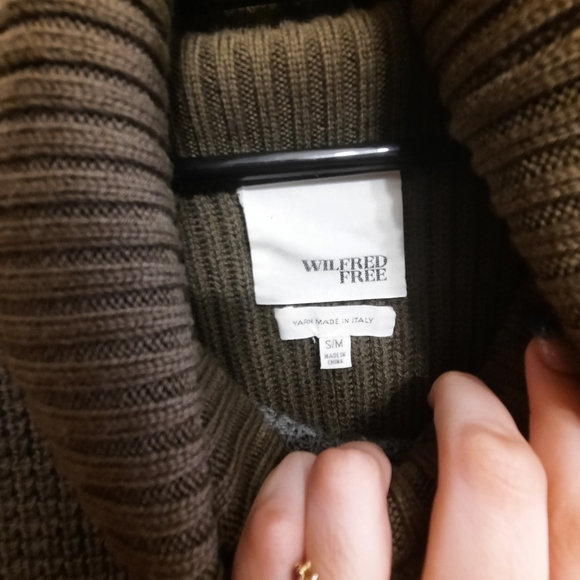 Aritzia Wilfred Free Wellsh Turtleneck Wool Poncho Sweater - Picture 9 of 14